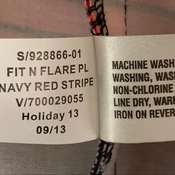 Gap Striped Fit N Flare Dress W/Pockets - Picture 9 of 10